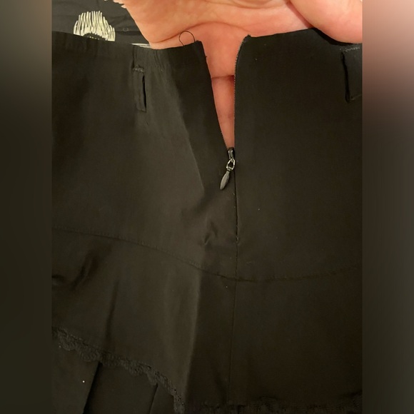ZARA TRF Layered Lace Mini Skirt! 🖤 - Picture 4 of 6